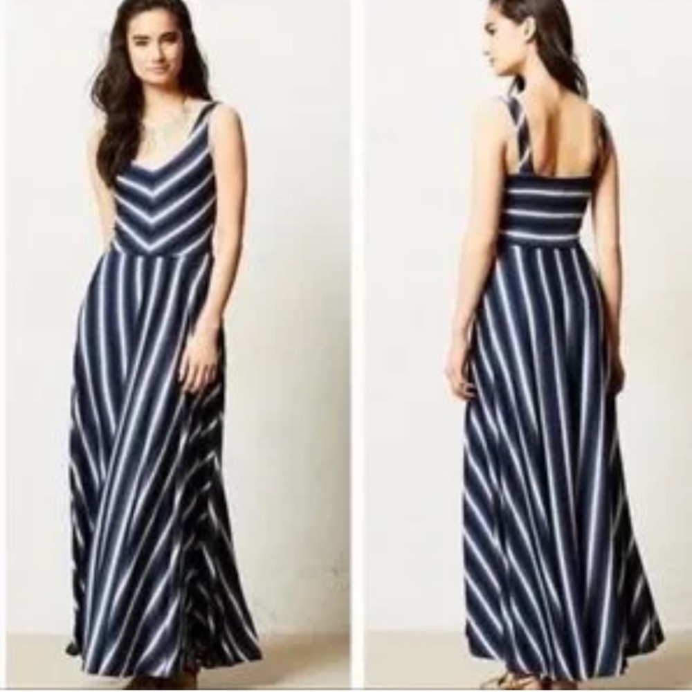 Anthroplogie Puella navy and white stripped maxi dress size medium